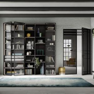 Loftfeeling pur, die Schrankanlage mit den schlanken Drehtüren und die Raumteiler-Türanlage von © raumplus.